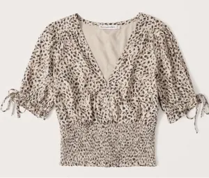 Abercrombie & Fitch Leopard Print Smocked Waist V‎ Neck Puff Tie Sleeve Blouse thumbnail 1