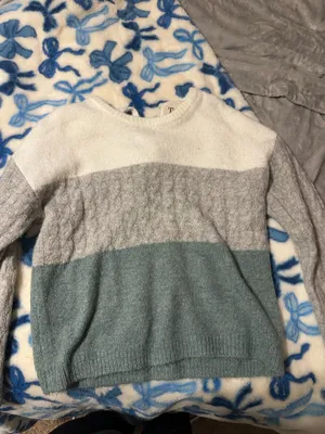 TJ Maxx sweater thumbnail 2