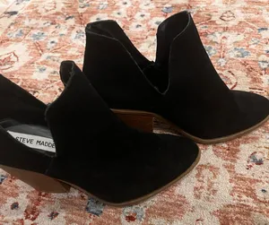Steve Madden booties thumbnail 1