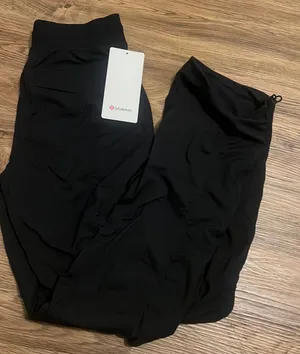 Lululemon Dance Studio Pants Relaxed Fit MR Cargo Pant thumbnail 3