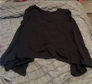 Open back tshirt  thumbnail 1