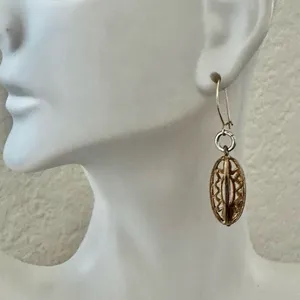 Gold tone vintage drop earrings thumbnail 1