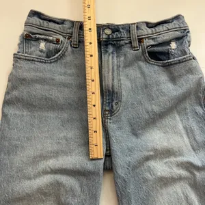 Abercrombie Fitch High Rise 90s Relaxed Jeans 28 / 6R thumbnail 6
