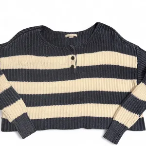 Women’s Sweater ✦ Open To All Offers ✦ Bundle Measurements: Used Excellent Condition Women’s American Eagle White Casual Long Sleeve Sweater XS ——— TAGS ——— #Light #Formal #Casual #Cream #AmericanEagle thumbnail 2