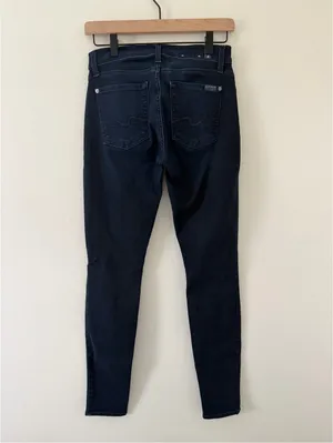 7 For All Mankind Gwenevere Dark Wash Denim Skinny jeans size 27 thumbnail 3