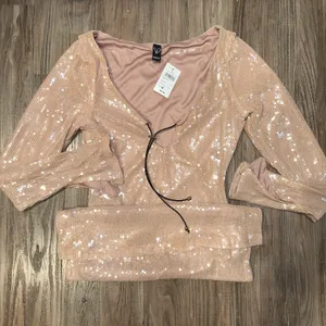 Windsor A Night Like This Sequin V-Neck Mini Dress thumbnail 2