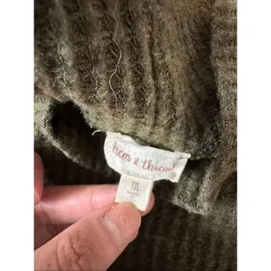 Hem & Thread Olive Green Waffle Knit Mock Neck Bodysuit Women’s Medium thumbnail 5