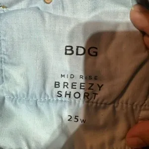 BDG Urban Outfitters Women’s Mid Rise Breezy‎ Shorts Cut Off Jean Denim Size 25 thumbnail 9