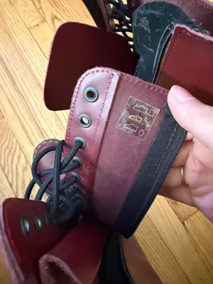 Dr. Martens Vintage 1B60 20-eye knee-high boots cherry smooth red oxblood Sz 9 Tall Lace-Up Leather Moto Combat Burgundy goth Rare thumbnail 6
