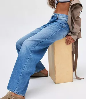 Urban Outfitters Jeans thumbnail 1