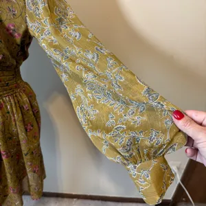 House of Harlow Mini Dress M Mustard Floral Smocked V-Neck Romantic Whimsgoth thumbnail 5