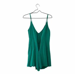 superdown Green Karen Wrap Romper Women’s Size Small Revolve Beach thumbnail 4