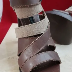 Calvin Klein Jeans Heels Two Tone Brown Heels - Size 7.5 thumbnail 7