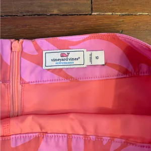 Vineyard Vines Passion Fruit Bloom Golf Performance Skort Pink Sz 10 💛🍄 thumbnail 9