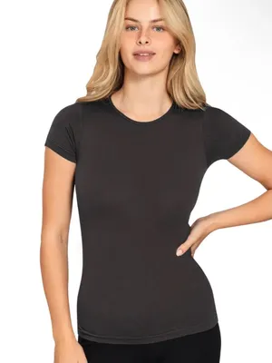 Zenana Seamless Crewneck Fitted Tee Black L/XL thumbnail 1