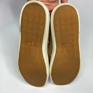 UGG suede slip‎ on shoes size 8.5 thumbnail 4