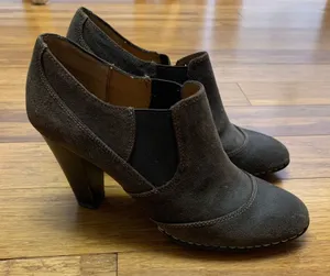 Sofft Womens Brown Suede Elastic Gore Heeled Shooties Ankle Boots Size 10M‎ thumbnail 1