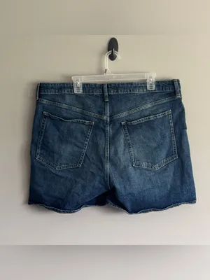 Old Navy OG Straight High Rise Buttonfly Dark Wash Denim Shorts Size-18 thumbnail 2