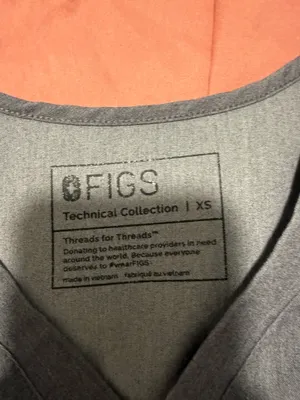 FIGS Scrubs Set thumbnail 2