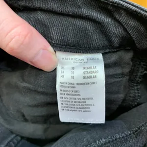 American Eagle Mom Straight‎ Distressed Jeans Washed Black Size 10 Regular Rip thumbnail 8