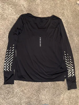 Nike Dri-FIT Running Long Sleeve Shirt with Oversized Swoosh and Reflective Sleeve Graphics thumbnail 3