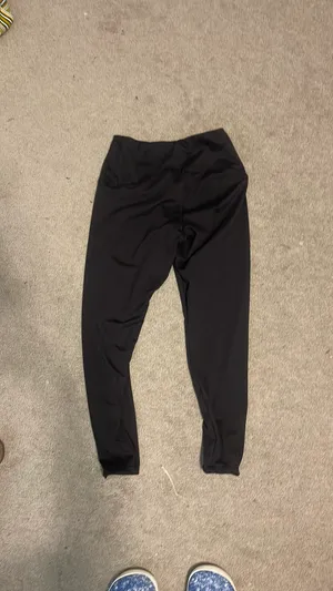 Black Target Leggings Workout thumbnail 3