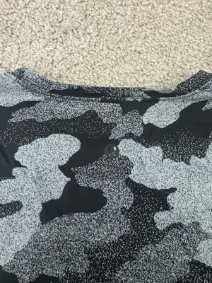 Lululemon Camo Shirt thumbnail 4