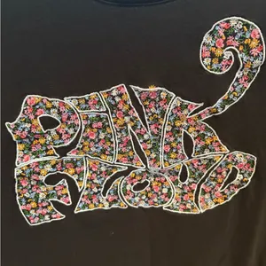 Woman’s Cotton On black Pink Floyd graphic t-shirt in size M thumbnail 2