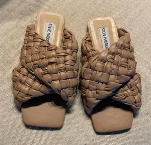 Steve Madden Sandals thumbnail 1