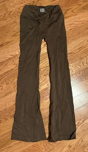 OQQ Brown Flared Yoga Pants Size M thumbnail 1