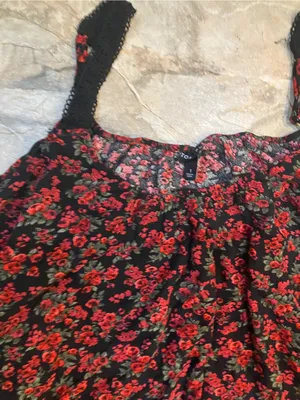 Torrid red rose floral print long sleeve cold shoulder top crinkle gauze thumbnail 2