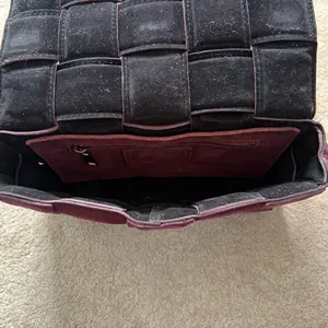 Viola Castellani Genuine Suede Woven Padded Flap Crossbody Bag Dark Purple thumbnail 5