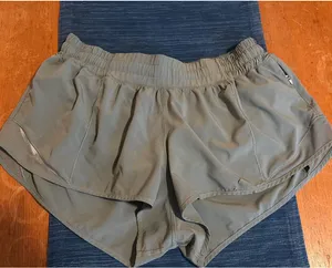Lululemon Hotty Hot 2.5" thumbnail 1
