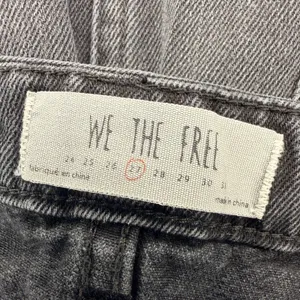 We The Free "Zip It Up" Black Denim Mini Skirt Raw Hem Size 27 EUC!! thumbnail 4