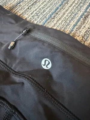 Lululemon Black Ruched Leggings Size 10 29” Inseam Side Pockets thumbnail 6