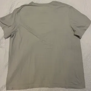 Tshirt thumbnail 3