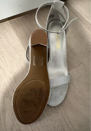 Dream Paris Sparkly Silver Heels thumbnail 9