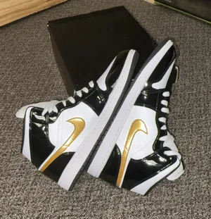 Nike Air Jordan 1 Mid SE thumbnail 10
