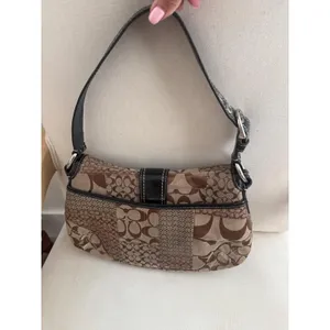 Vintage y2k Coach Soho Patchwork Hobo Bag Signature Jacquard Leather Trim Buckle thumbnail 4