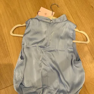 NWT Hello Molly Parties After Work Satin Crop Top Blue thumbnail 6