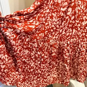 Anthropologie Low Back Flounced Maxi Lounge Dress‎ Size Large Rust Brown Floral thumbnail 10