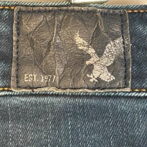 American Eagle Outfitters Women's‎ Super Stretch Dark Wash Skinny Jeans 2 Short thumbnail 7