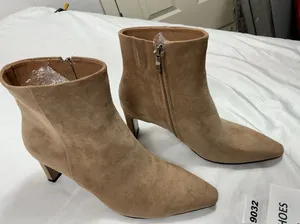 Womans New Ankle Boots 9.5 Cowhide Tan Side Zip Pointed Toe Chunky Heel thumbnail 1