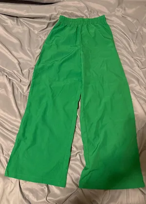 SheIn Green Pants thumbnail 1