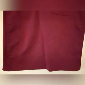 Dickies Nurse Scrub Burgundy Short Sleeve Vneck Shirt Women’s Sz Small thumbnail 5