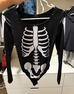 Spirit Halloween Bodysuit Skeleton thumbnail 1