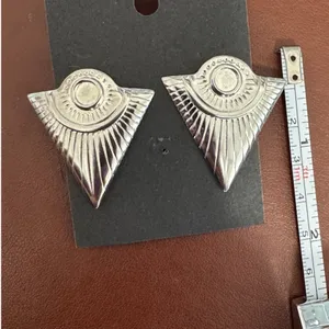 Vintage Silver Tone Art Deco Triangle Stud Earrings western conch NFR Rodeo thumbnail 3