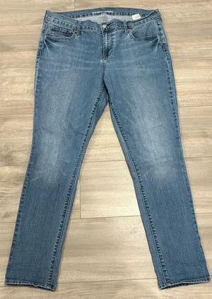 Old Navy Women's Skinny Jeans in Light Blue Size 14 thumbnail 1
