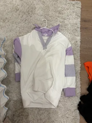 Pullover / Hoodie Multiple Size XS thumbnail 1