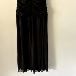 Revolve Camila Coelho Black Ruched Deep V Midi Dress Sleeveless Evening Cocktail Dress thumbnail 6
